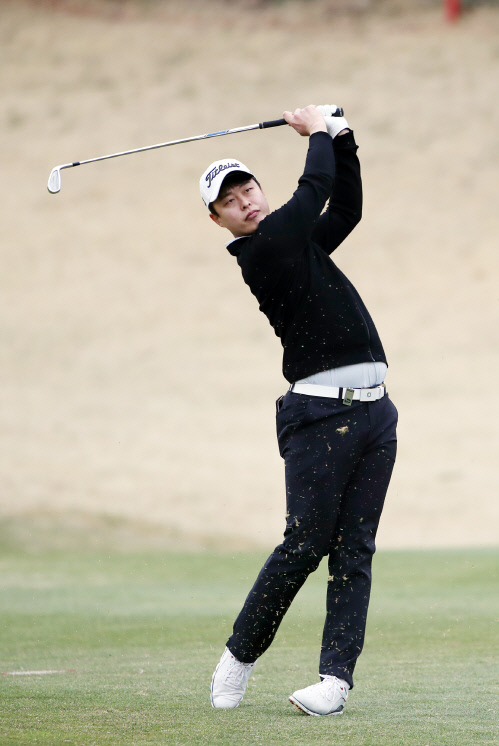 '1R 깜짝선두' 정대억 "대억(大億) 이름값 올해는 해야죠"[DB프로미오픈]