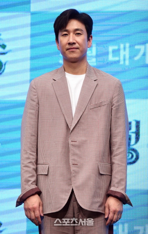 [포토] 이선균 '그윽한 눈빛'