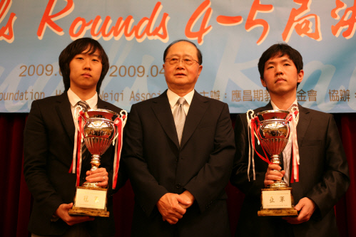 6회 응씨 시상식 장면(왼쪽부터 최철한 잉밍하오 이창호)