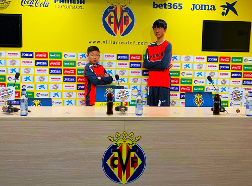 비야레알CF 정식 입단한 강동현-박상민 두 선수