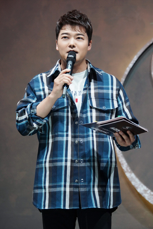 '슈퍼밴드' 전현무, MC 첫 투입 소감… "세상에 없던 사운드의 탄생에 전율"