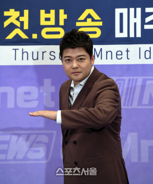 TMI NEWS...전현무, 이것은 앵커인가 개그인가? [포토]