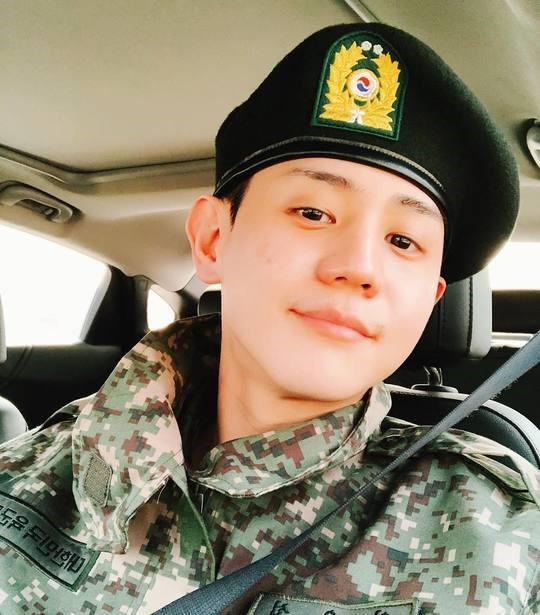 "곧 일경 될 이경"…양요섭, 군 복무 중 팬들에게 자필 편지 공개