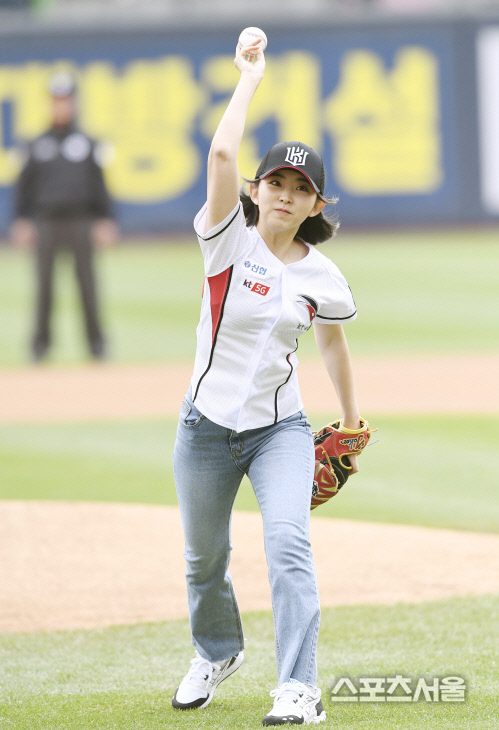 [포토] 권소현, 시구 날아갑니다~