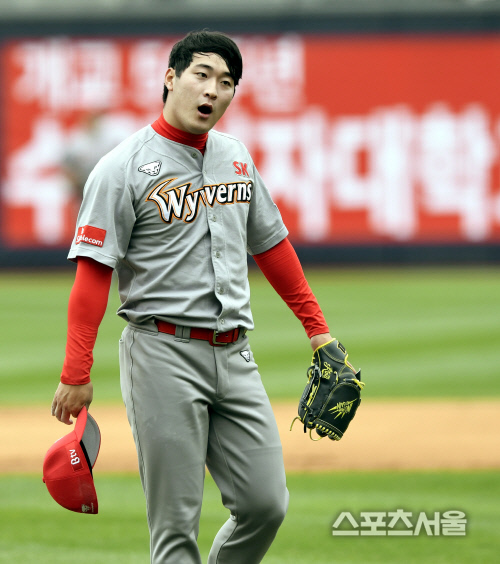 [포토] SK 하재훈, 시리즈 싹쓸이에...마침표!