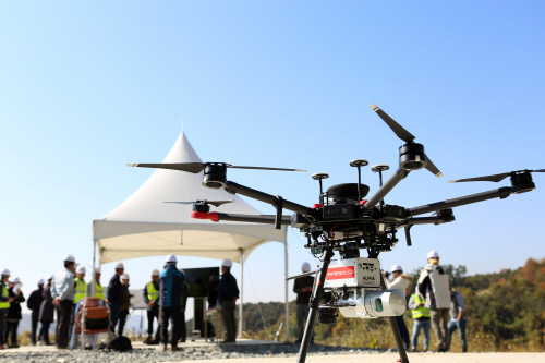 첨부2._측량용_레이저스캐너_장착한_드론