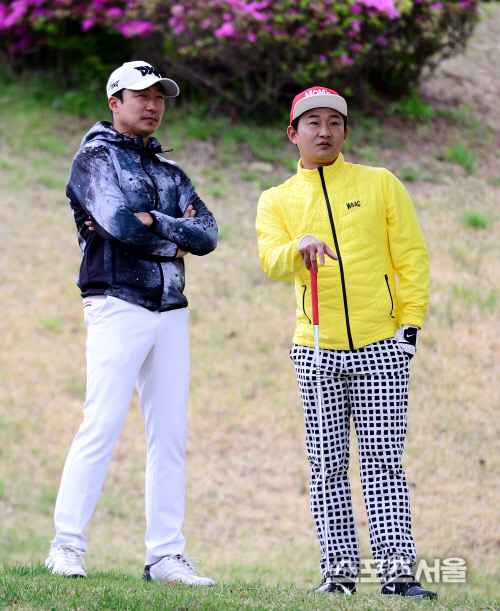 [포토] 이천수-최태욱 \'신중한 대화\'