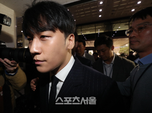 '성접대 의혹' 승리, 구속 여부 관심 증폭…그래도 잊지 말아야 할 본질[SS초점]