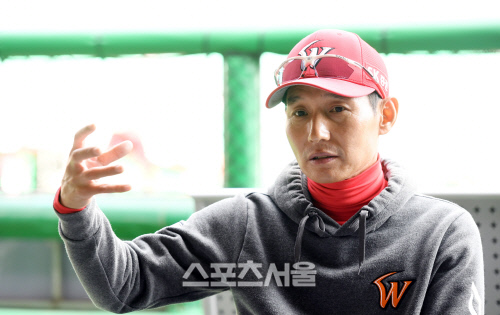 [포토]7연승 질주 중인 SK 염경엽 감독
