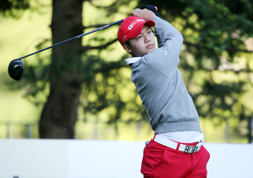 피승현 10번홀 드라이버 티샷