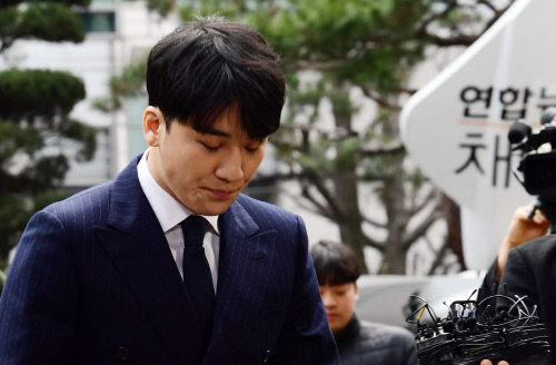 '성 접대'의혹 승리 다음주 구속영장 청구될 듯