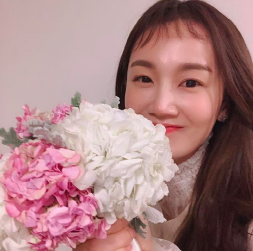 주, 오늘(4일) 동갑내기 연인과 결혼…동생 비투비 정일훈 축가