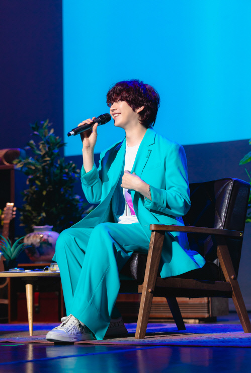 김희철, 첫 단독 토크쇼 개최 '우주대스타 위엄'