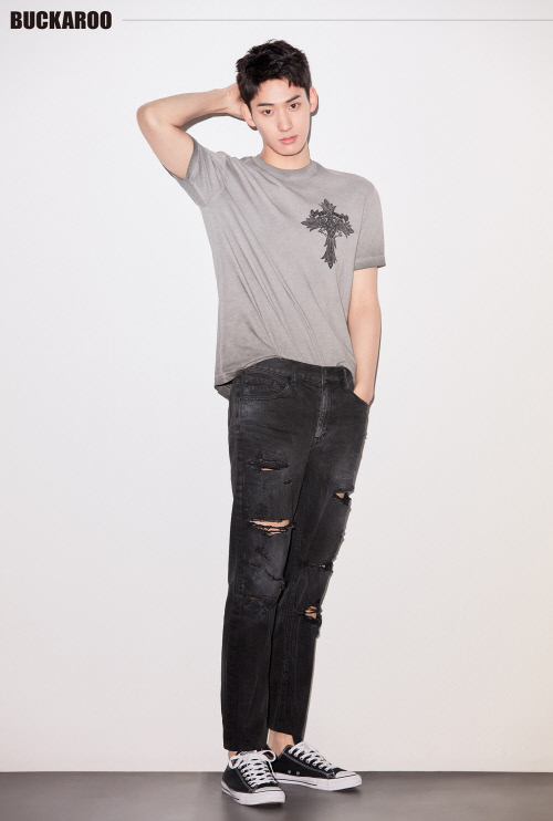 정가람, 청량감 넘치는 미공개 화보 컷 공개 '남친룩의 정석'