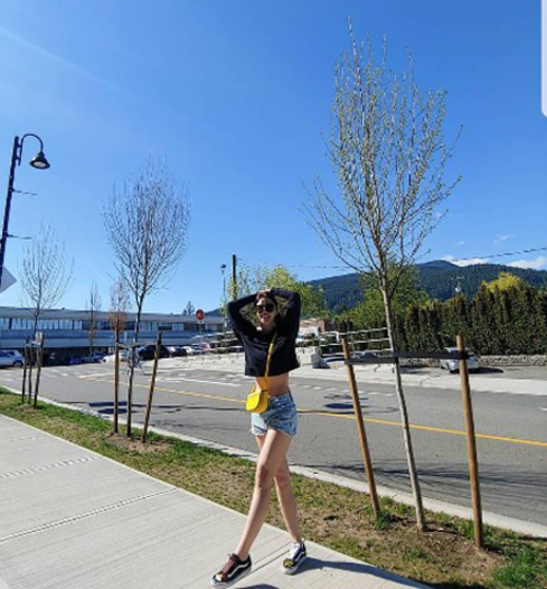 레이양, 완벽한 8등신 비율(ft.개미허리) [★SNS]