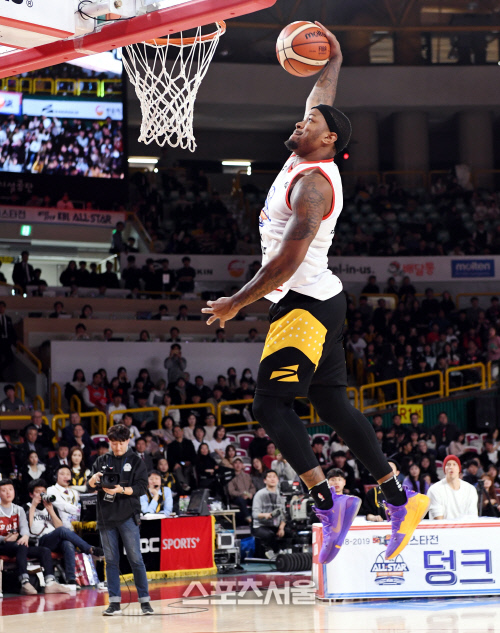 [포토] \'덩크왕\' 마커스 포스터, 올스타전을 달구는 덩크!