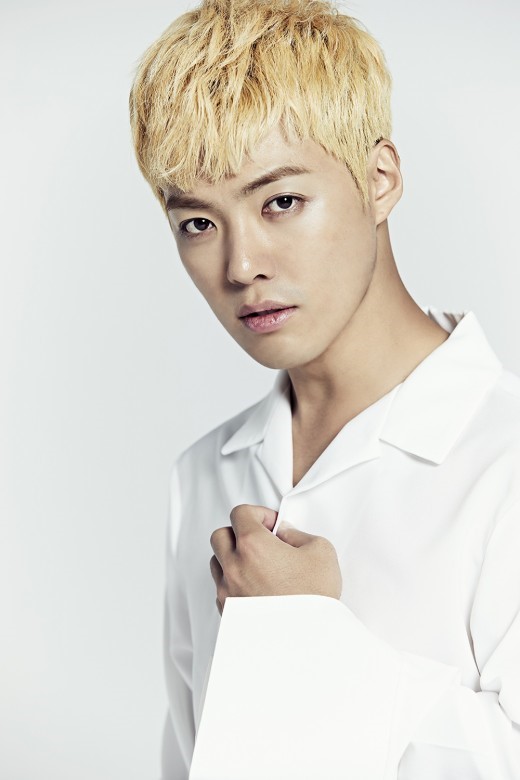 강남, 태진아 품 떠나 디모스트 엔터테인먼트에 새 둥지 [공식]