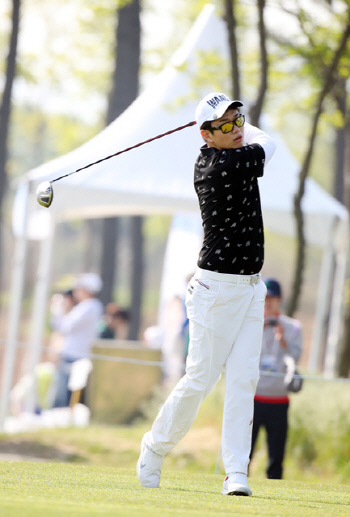 1번홀 드라이버 티샷 장성규