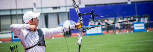 이우석, 양궁월드컵 개인전서 '선배' 김우진 꺾고 금메달…강채영 2관왕