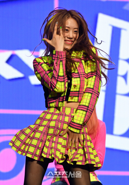 위키미키...이것이 포인트 안무![포토]