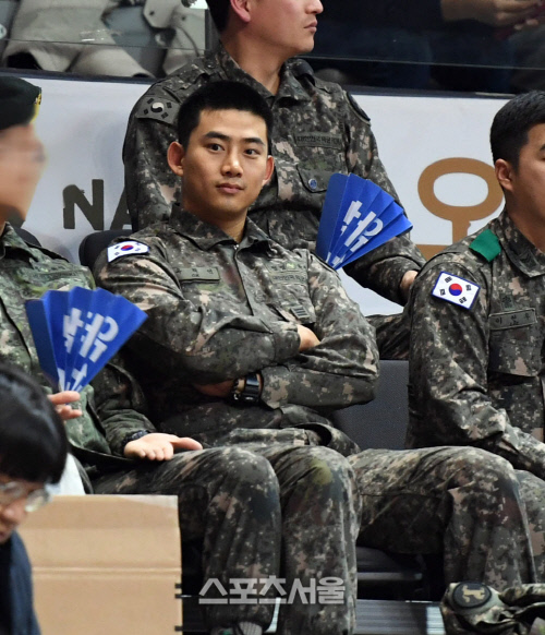 옥택연, 팬들 곁으로 돌아온다…오늘(16일) 만기 전역