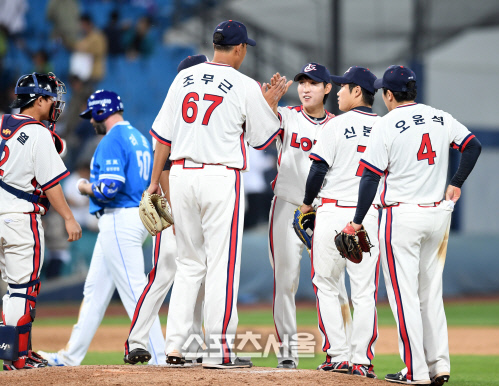 '타선 폭발' 롯데-KT 하위권 반란, KBO리그 순위 경쟁 달아올랐다