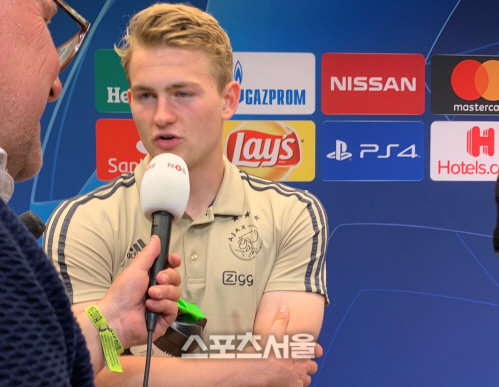 英 텔레그래프 "더 리흐트, 맨유행 여전히 열려 있다"