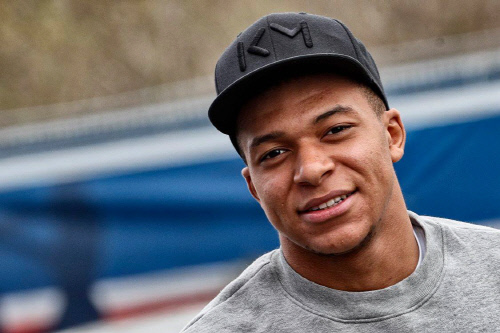 음바페, 시상식서 돌발 발언 "다른 곳 갈 수도"…투헬 감독 '갑분싸'