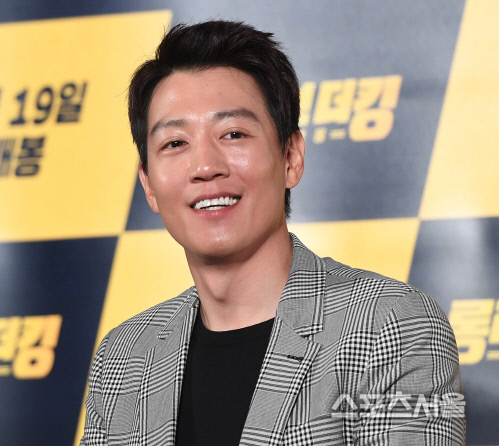 [포토] 김래원, 주먹판에서 선거판으로 뛰어듭니다~