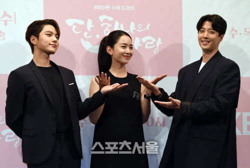 [포토]신혜선, 김명수와 이동건의 사랑을 한 몸에