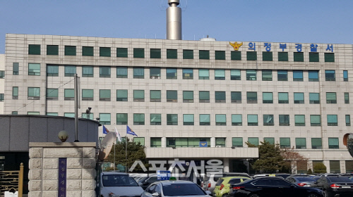 의정부 한 아파트서 일가족 3명 흉기에 찔려 숨져..경찰 수사 중