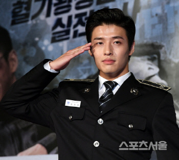 "미담제조기가 돌아온다"…강하늘, 오늘(23일) 만기 전역