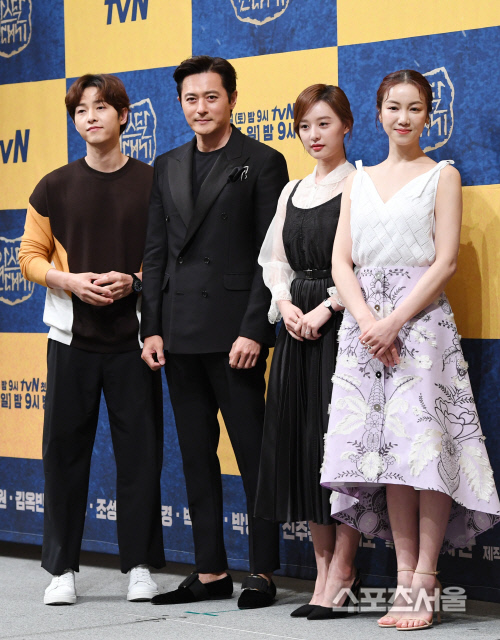 [포토] 송중기-장동건-김지원-김옥빈, 베일 벗은 '아스달 연대기'