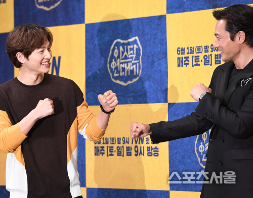 [포토] 송중기-장동건, 제대로...붙어볼까?