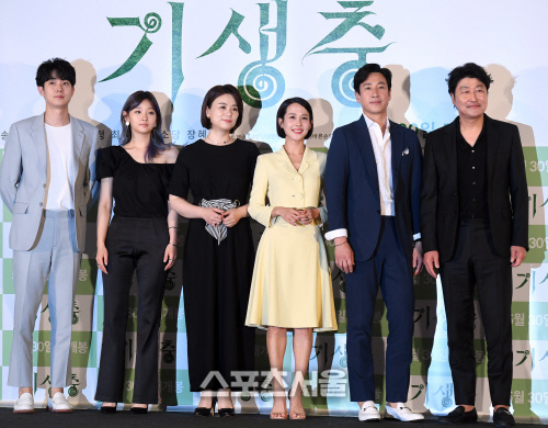 [포토] 포토타임 갖는 \'기생충\' 출연진들