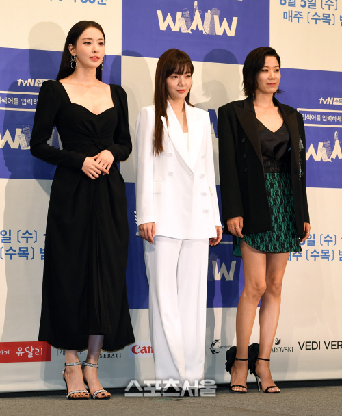 [포토]이다희-임수정-전혜진, '검색어를 입력하세요 WWW'에서 함께