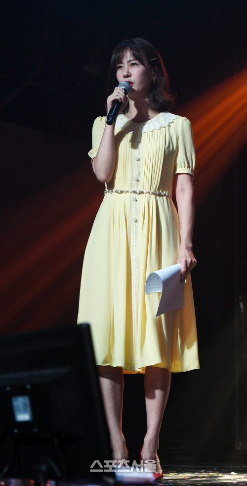 [포토] 원어스 쇼케이스 사회보는 박소현 아나