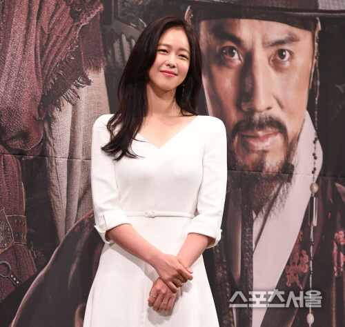 [포토] 경수진, 미소에 푹 빠져~