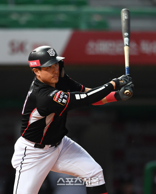 '황재균 결승타' KT, 롯데 2-1 꺾고 4연패 탈출…NC, 모창민 끝내기포 4위 복귀