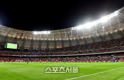 [포토]52,000여 명의 만원 관중 들어찬 한국-호주전