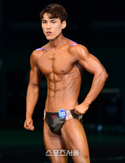 피트니스스타 부천 대회에 출전한 변청해, IFBB 내츄럴에서 3위한 볼륨감을 자랑하며