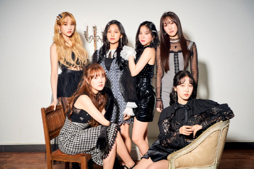 여자친구, 7월 1일 컴백 확정…새 미니앨범 'FEVER SEASON' 발표[공식]