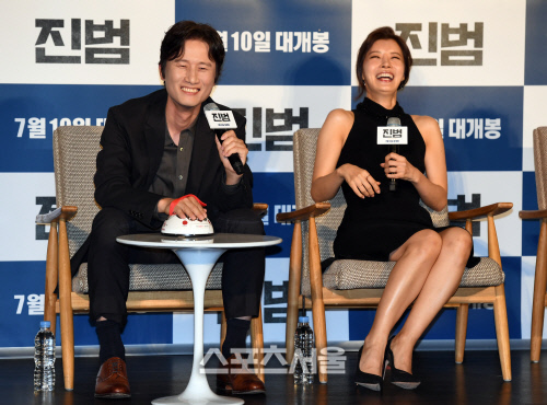 [포토]송새벽, '유선은 가장 예쁜 여배우'