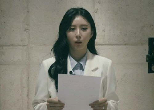 윤지오 "김대오 기자 명예훼손 고소"→김대오 "기쁘다...한국 와라"(종합)