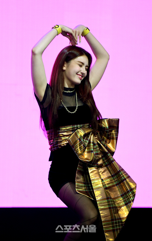 [포토]전소미, 사랑스런 하트