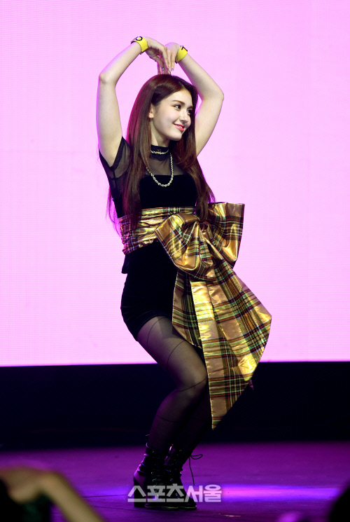 [포토]하트 만들어보이는 전소미