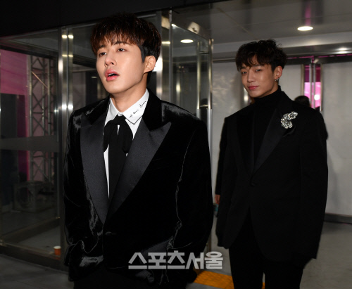 '마약 혐의' 비아이 카톡 속 A씨, 권익위에 'YG-경찰 유착' 공익신고