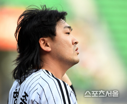 [포토] LG 이형종, 휘날리는...장발!