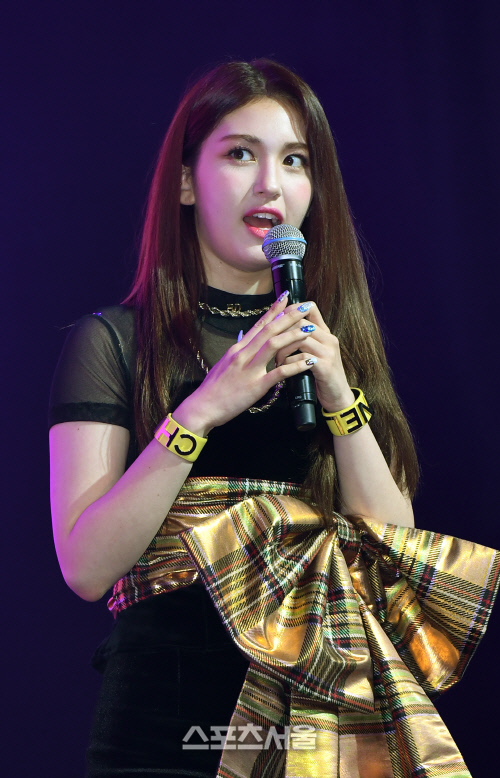 [포토]전소미, 오늘은 뮤직 비디오만...