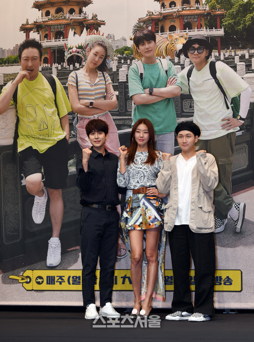 [포토]'더 짠내투어' 규현-한혜진-이용진, 박명수는 라디오 생방 때문에...